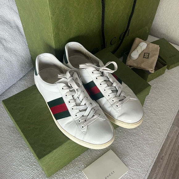 Gucci White Leather Sneakers with Red and Green Accents